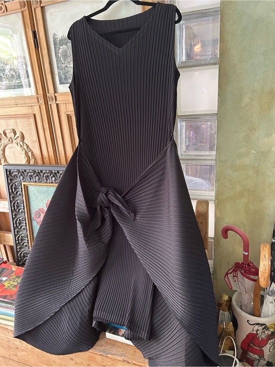 Pleats Please Dresses & Skirts - Issey Miyake  Women's Black Pleated Tie Low Midi Dress Classic Dramatic Style